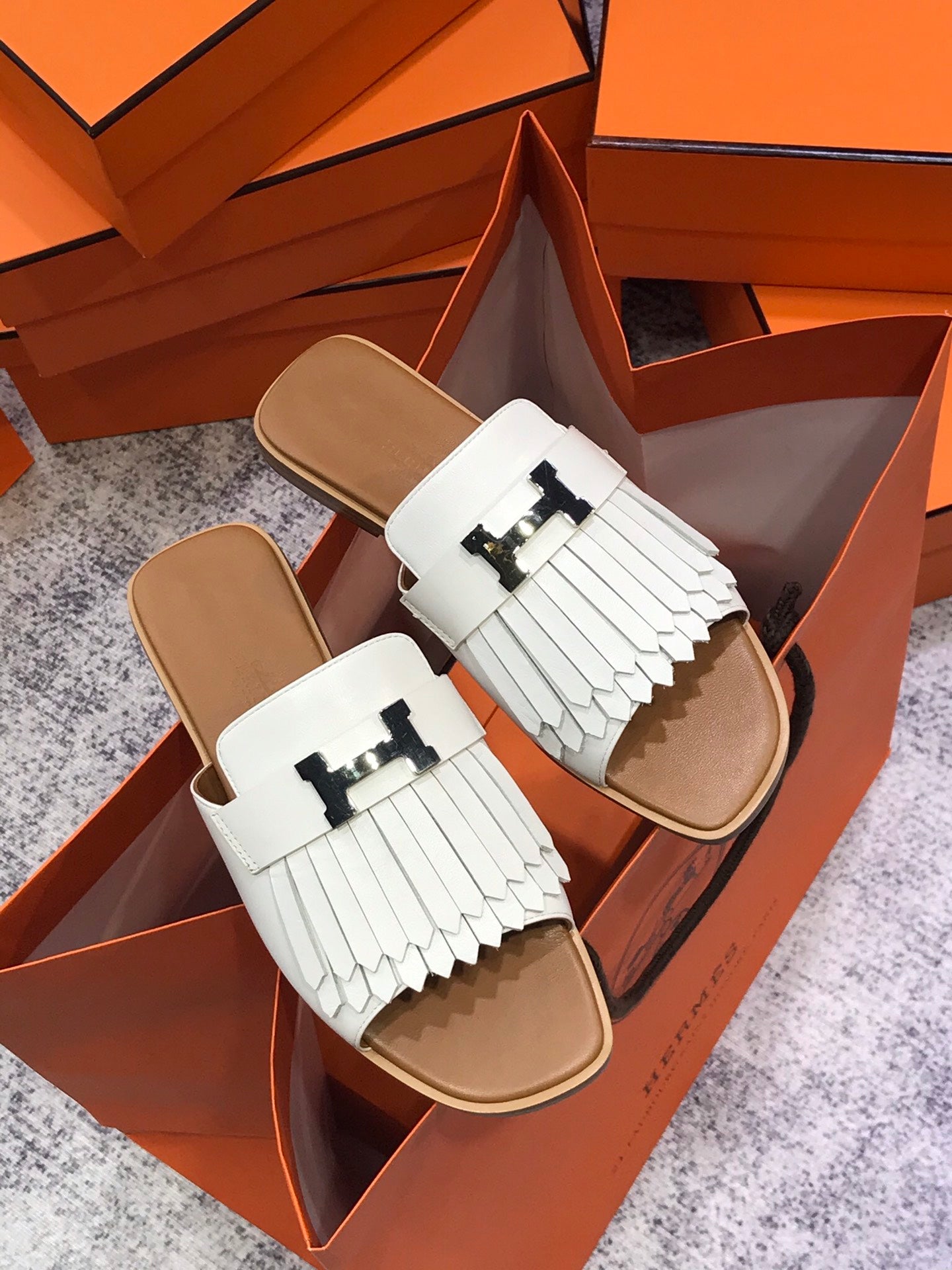 HERMES ROYAL SANDAL CARAMEL MIX WHITE LAMBSKIN