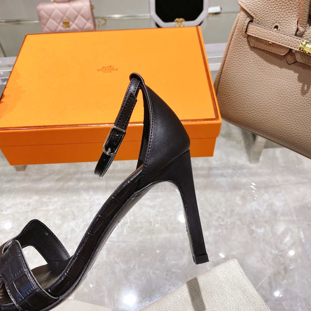 HERMES PREMIERE 90 SANDAL IN BLACK CALFSKIN