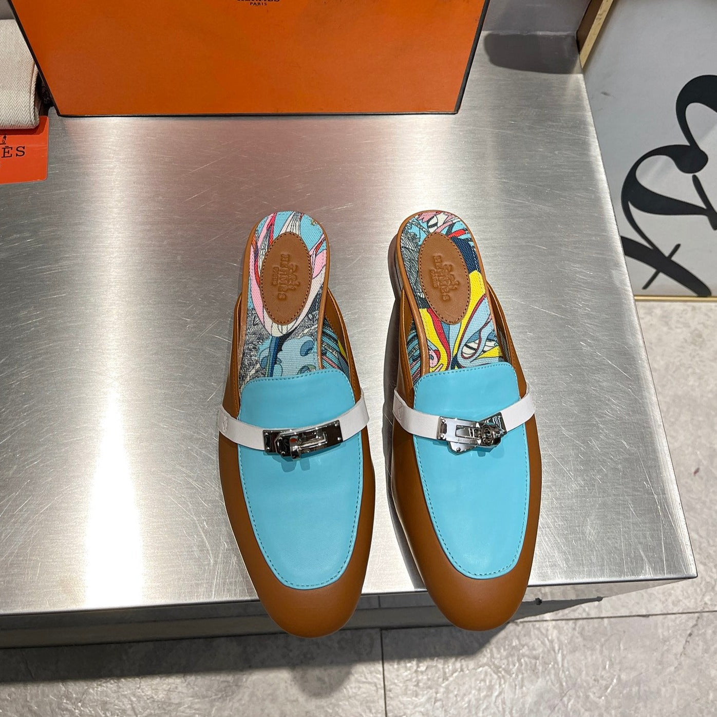 HERMES 0Z MULE CARAMEL AND SKY CALFSKIN WITH PATTERN