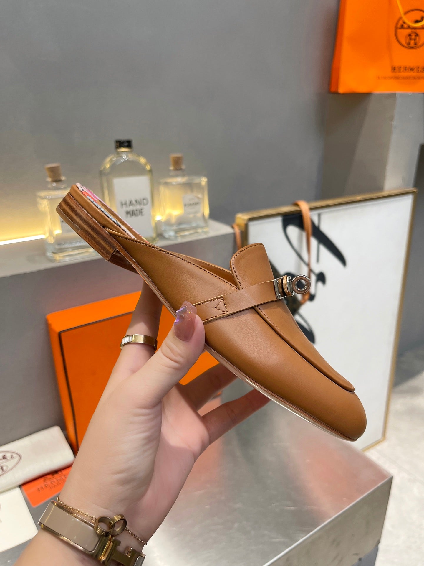 HERMES 0Z MULE CARAMEL CALFSKIN WITH PATTERN