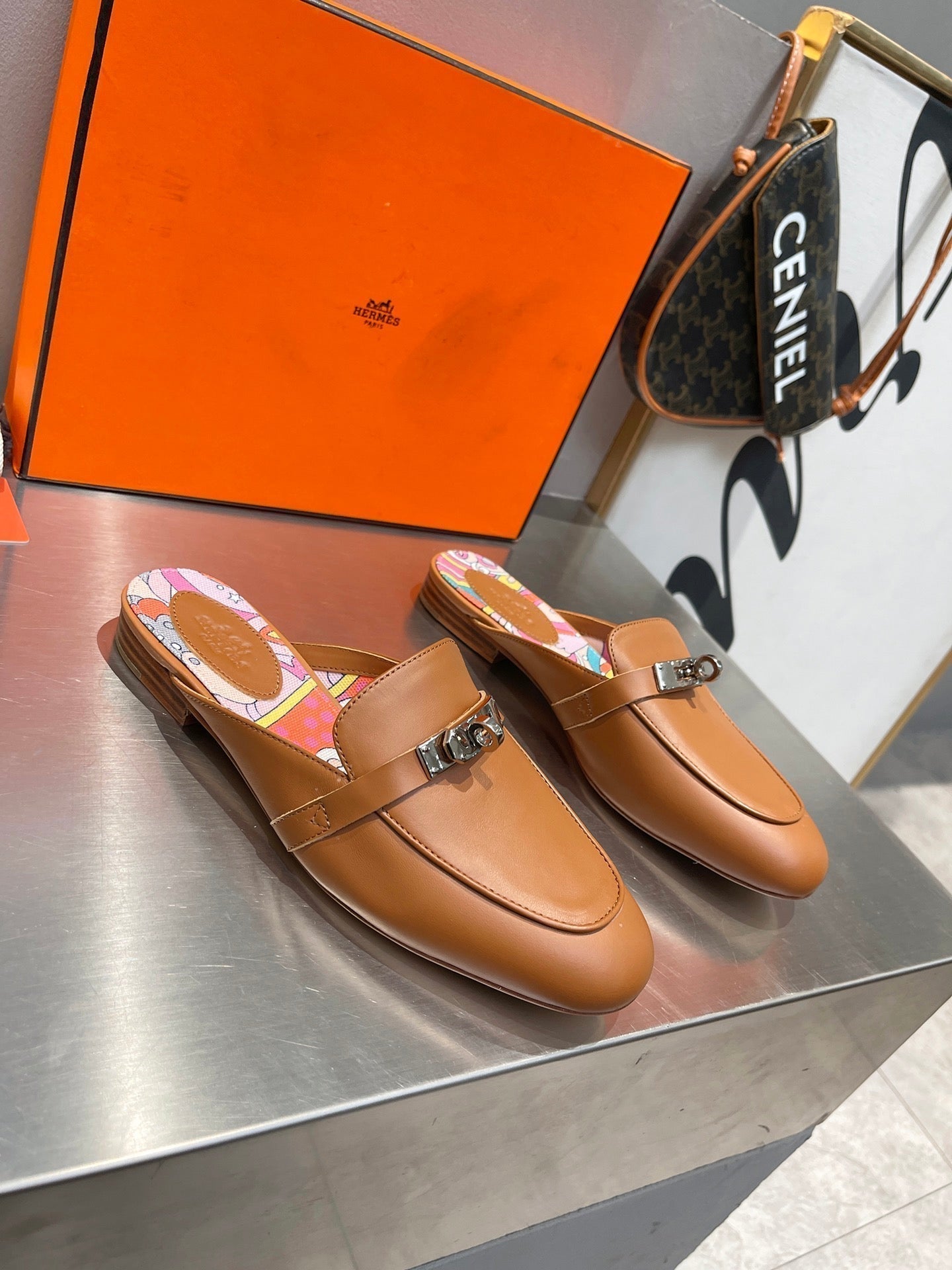 HERMES 0Z MULE CARAMEL CALFSKIN WITH PATTERN