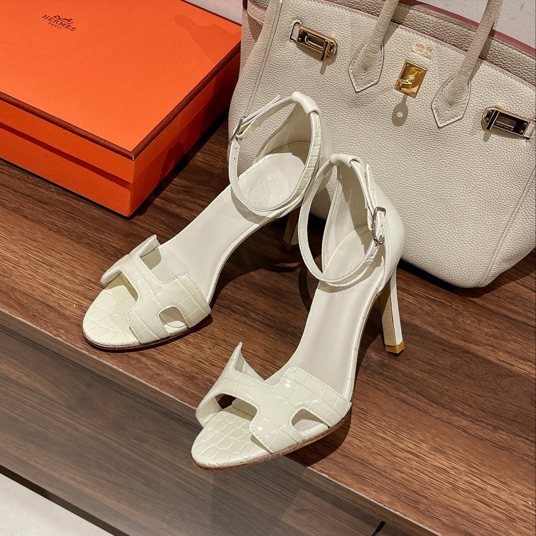 HERMES PREMIERE 105 SANDAL IN WHITE CALFSKIN
