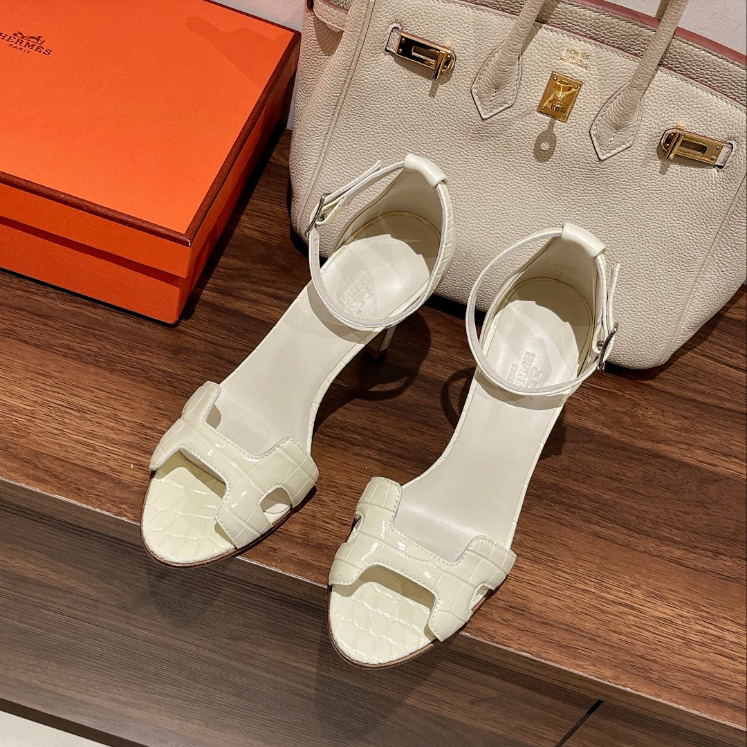 HERMES PREMIERE 105 SANDAL IN WHITE CALFSKIN