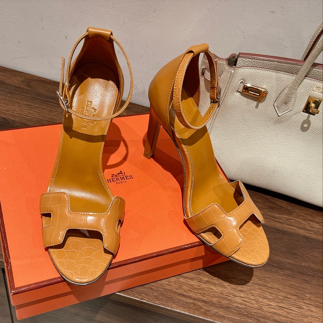 HERMES PREMIERE 115 SANDAL IN PEANUT BROWN CALFSKIN