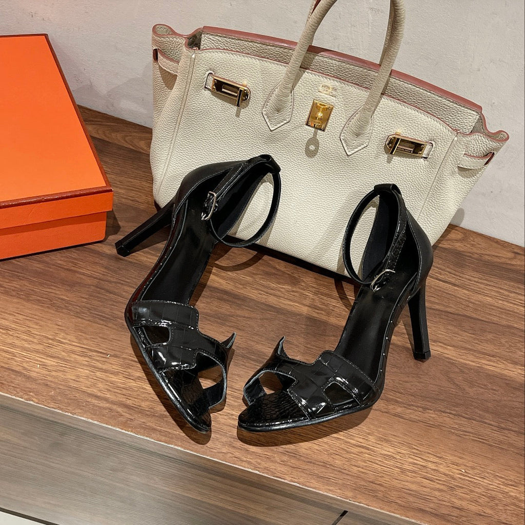 HERMES PREMIERE 105 SANDAL IN BLACK PATENT CALFSKIN