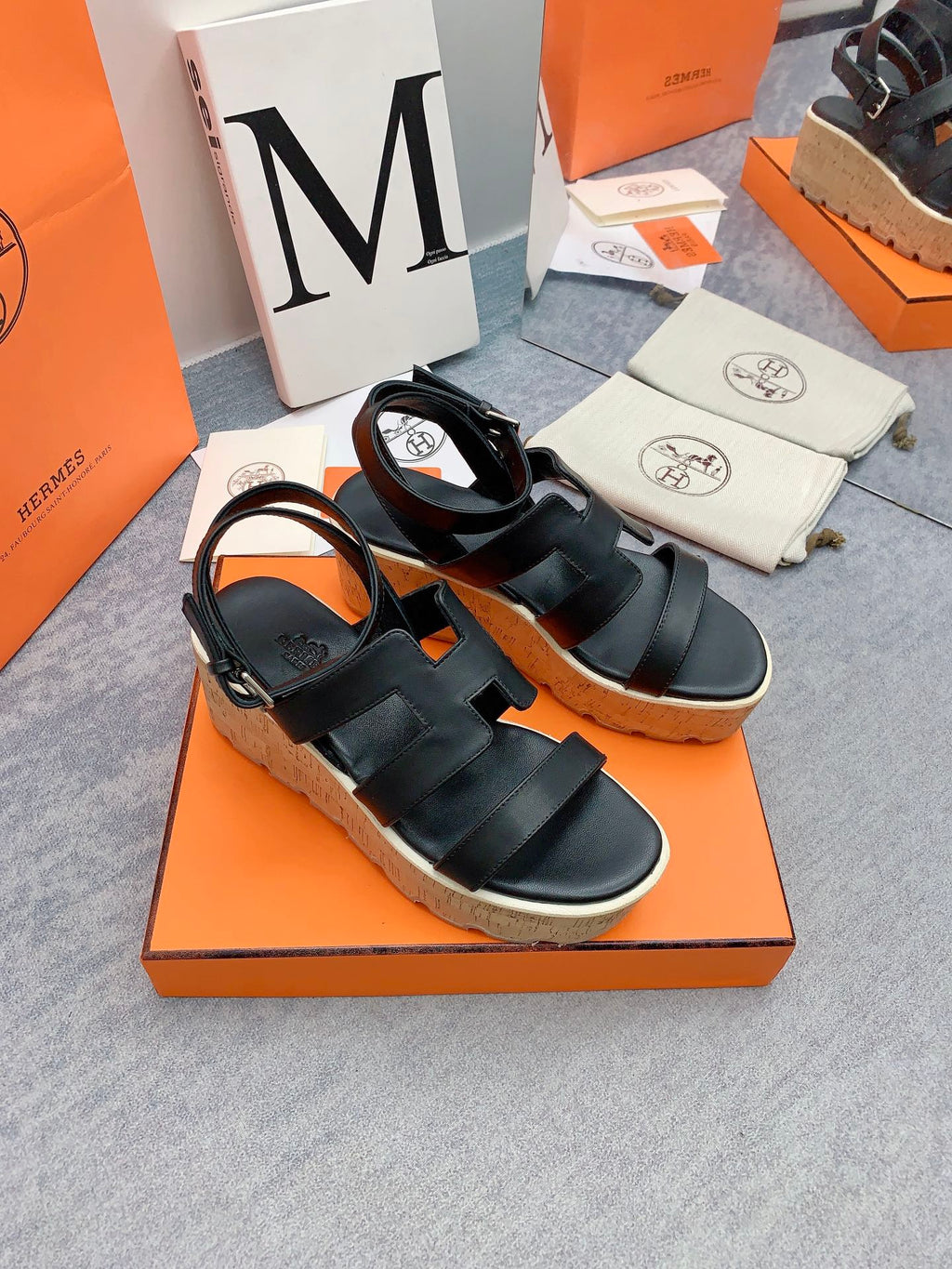 HERMES HAVANE 30 SANDAL IN BLACK CALFSKIN