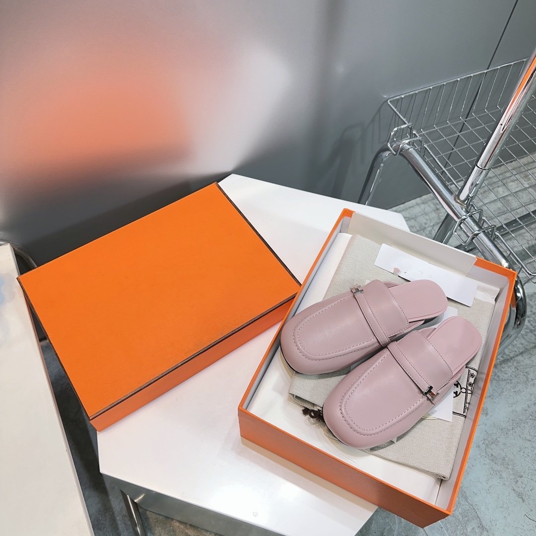 HERMES Lena Mule Pastel Pink Leather
