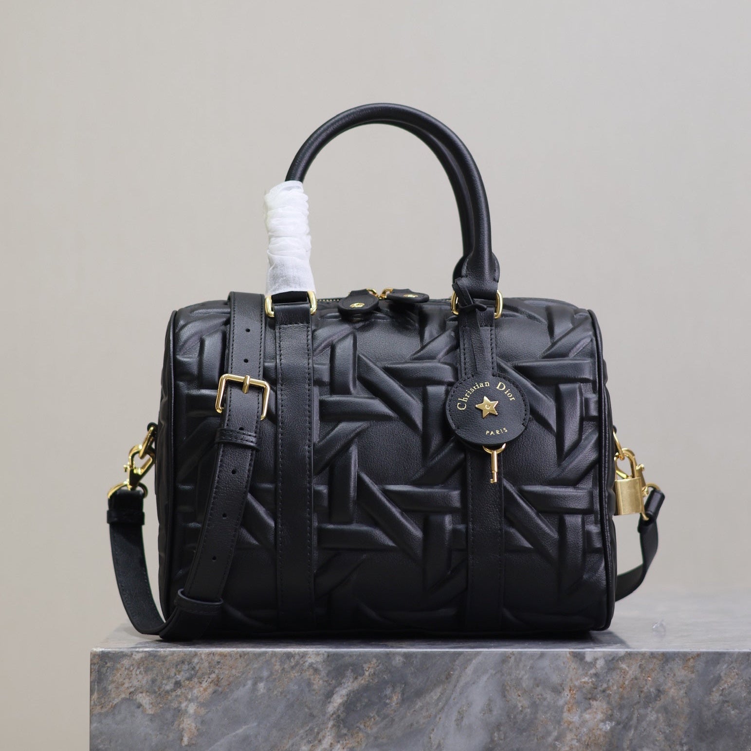 DIOR GROOVE BAG 25 IN BLACK MACROCANNAGE CALFSKIN WITH GOLD HARDWARE