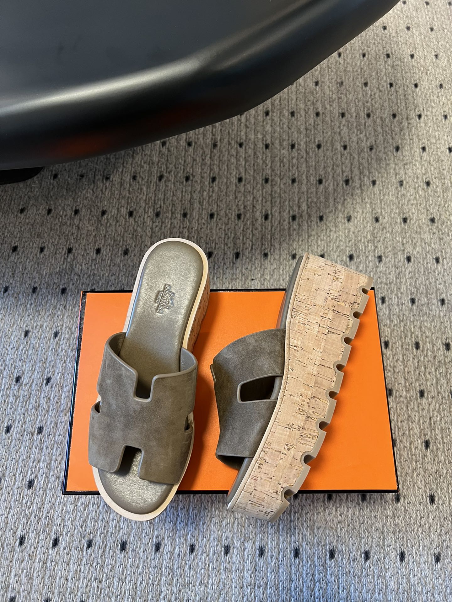HERMES EZE SANDAL PLATFORM 85 MM IN WOOD BROWN SUEDE