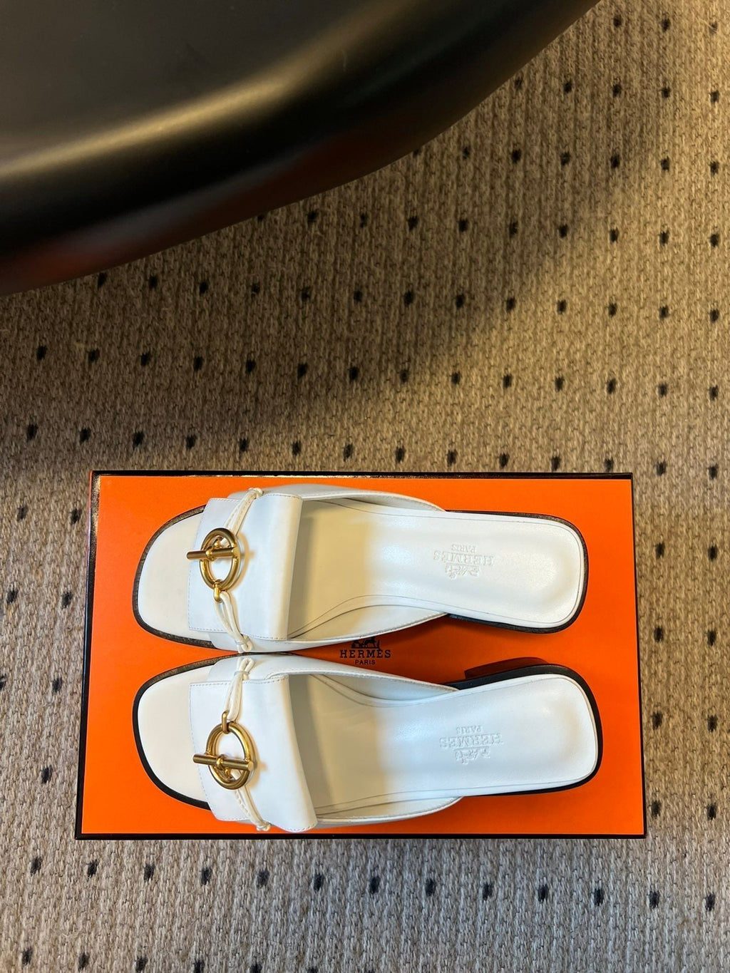 HERMES ILOT 55 MM SANDAL IN WHITE CALFSKIN