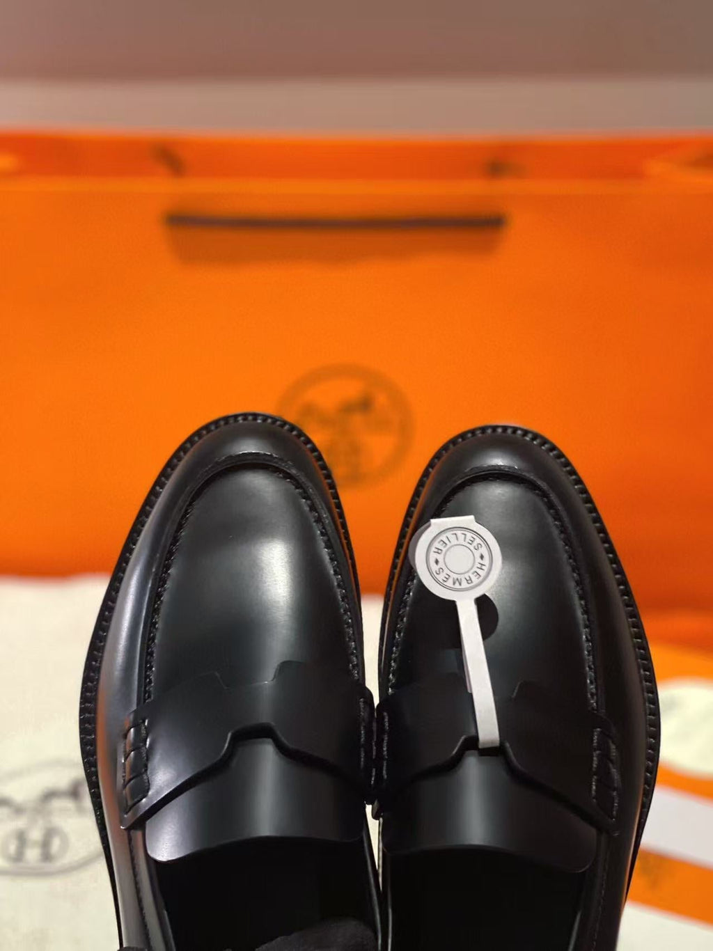 HERMES PARIS LOAFERS IN BLACK CALFSKIN WITH CLASSIC PENNY STRAP DESIGN