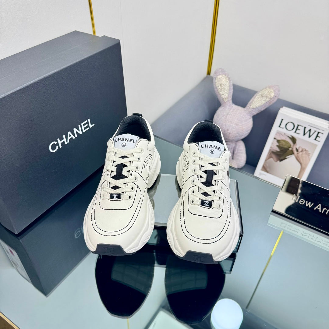 CHANEL TRAINERS SNEAKER IN WHITE CALFSKIN WITH STICKER 238626