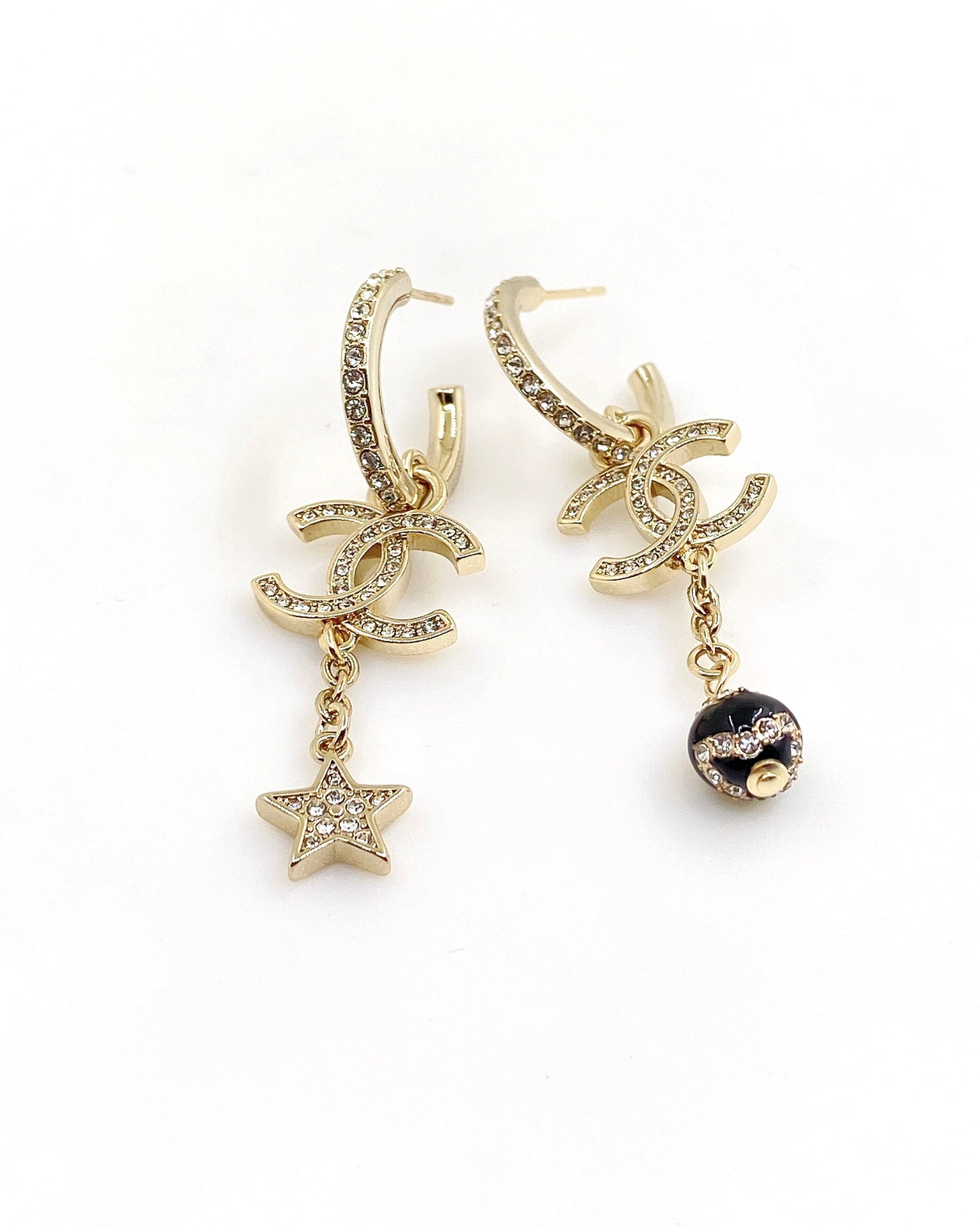 18K  Chanel Star Pearls Pendant Earrings