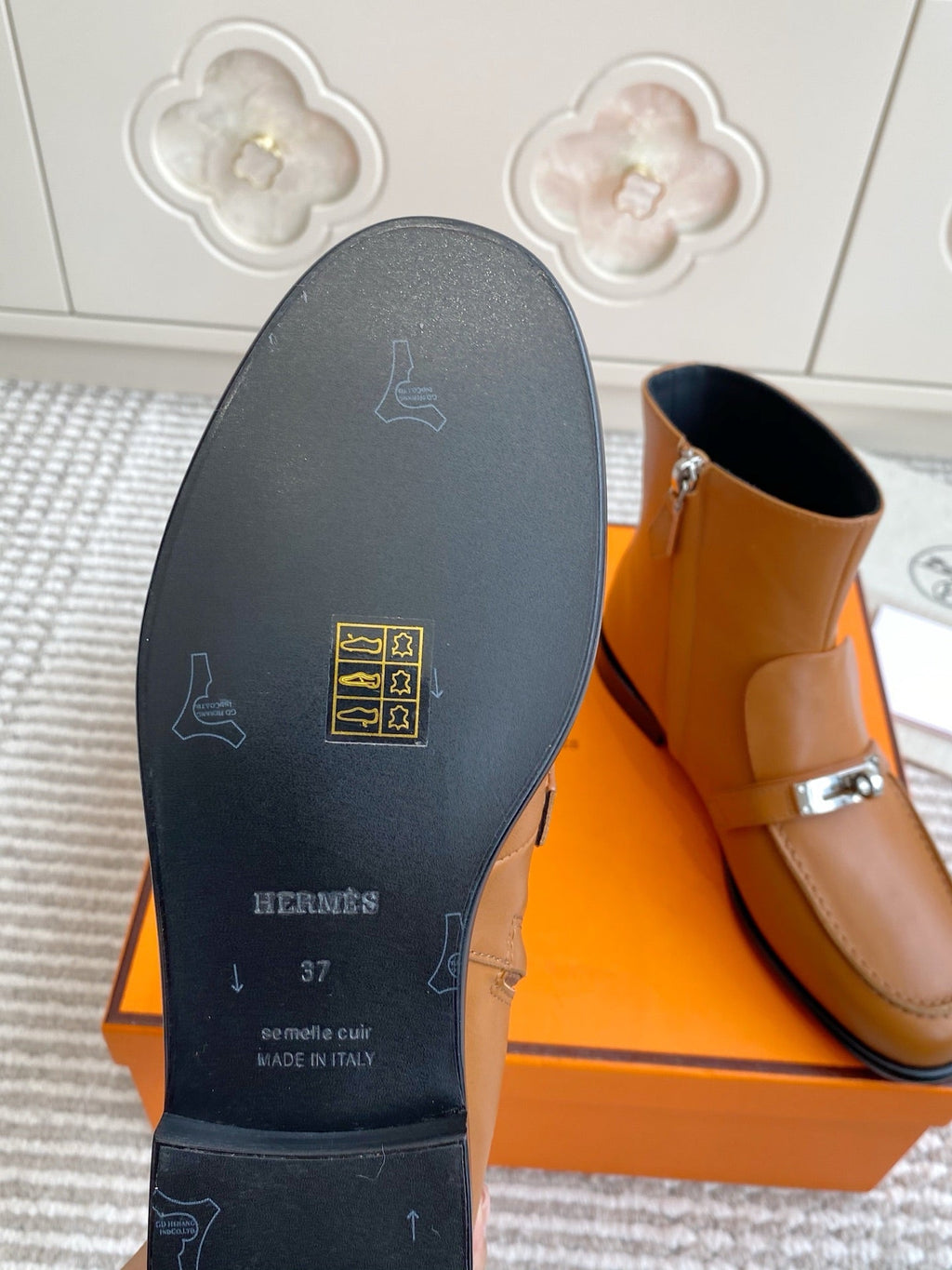 HERMES 25S KELSY ANKLE BOOT IN BROWN LAMBSKIN WITH SILVER HARDWARE