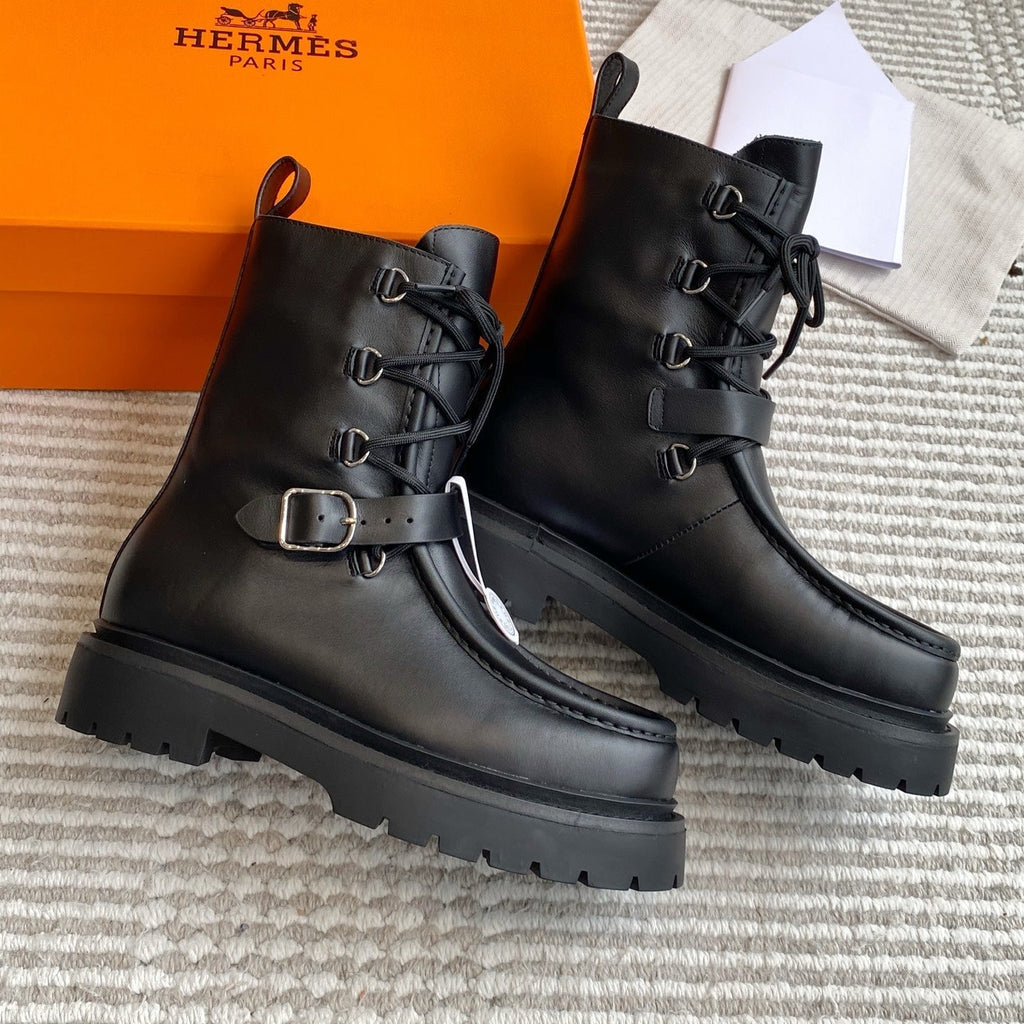 HERMES 25S ANKLE BOOTS IN BLACK LAMBSKIN