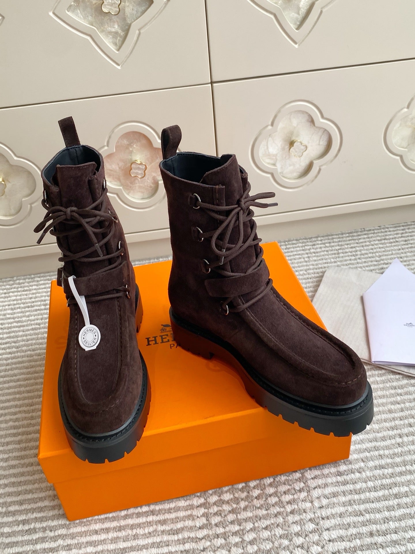 HERMES 25S ANKLE BOOTS IN DARK BROWN SUEDE