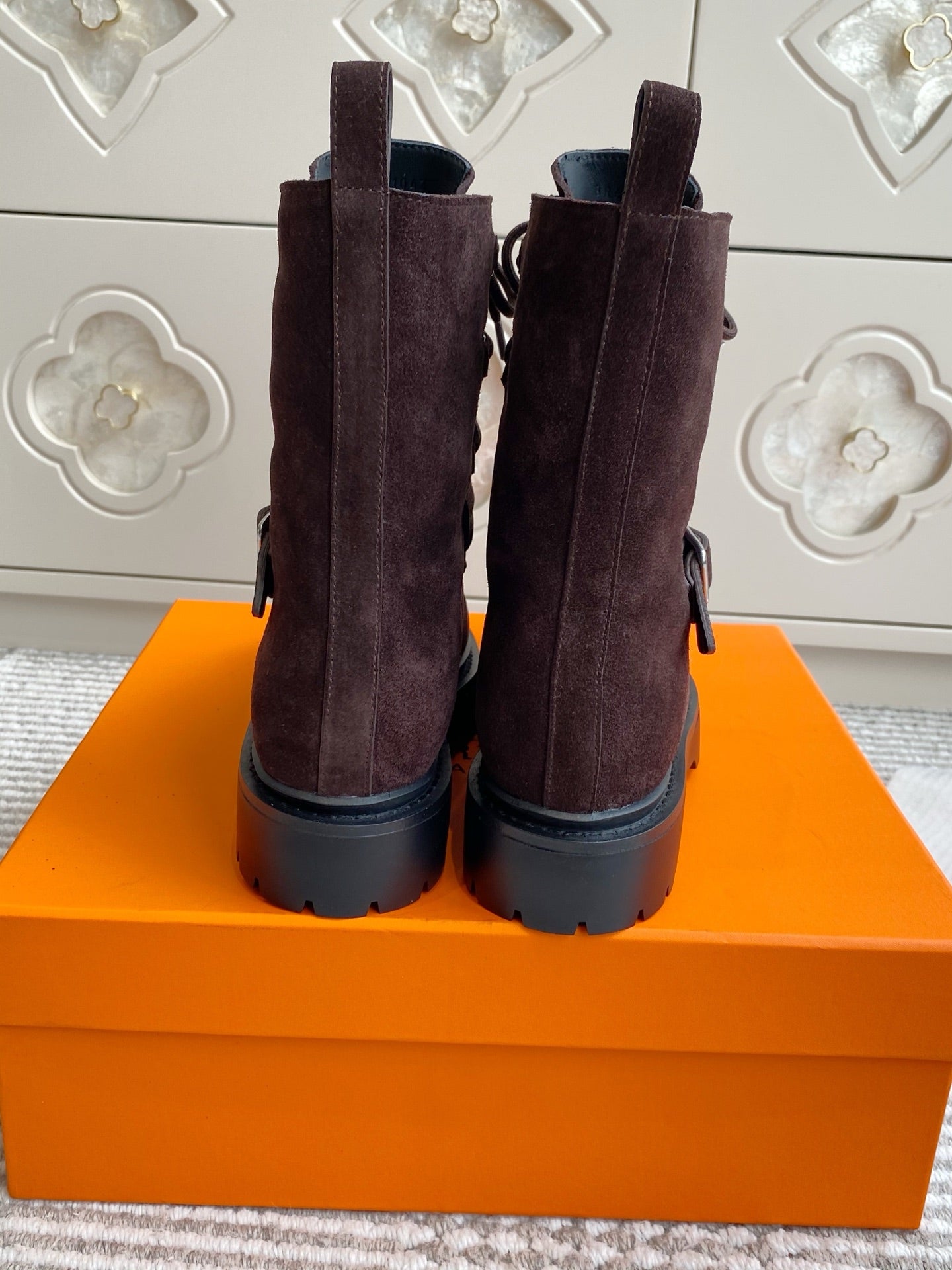 HERMES 25S ANKLE BOOTS IN DARK BROWN SUEDE