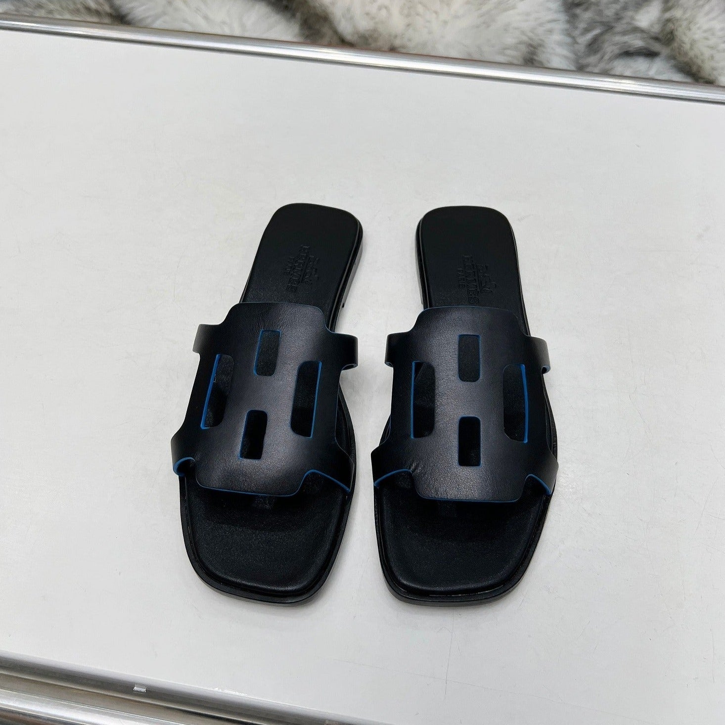 HERMES FLATFORM SANDAL BLACK CALFSKIN