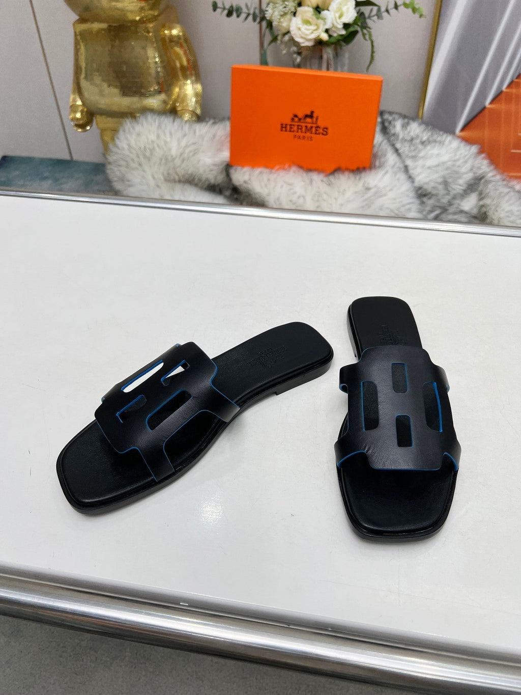 HERMES FLATFORM SANDAL BLACK CALFSKIN