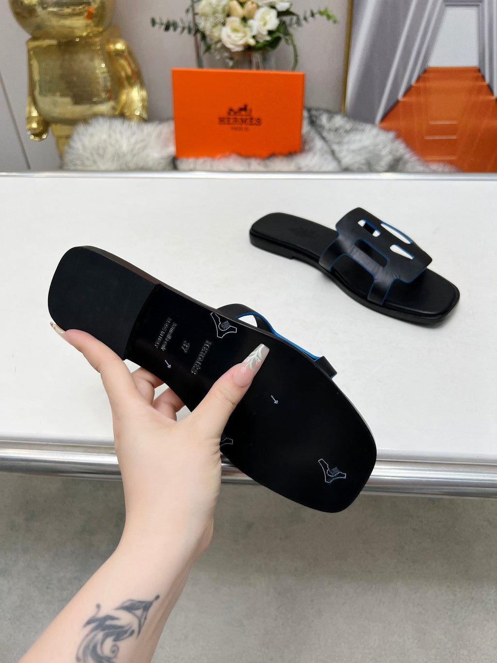 HERMES FLATFORM SANDAL BLACK CALFSKIN