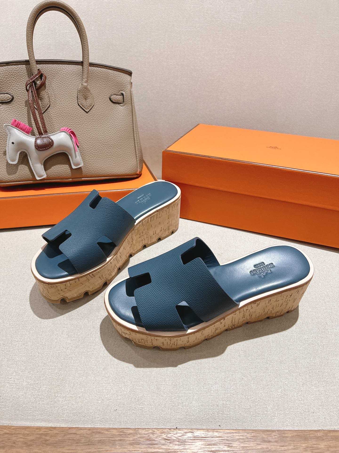 HERMES 25S HIGH WEDGE SANDALS IN DEEP SLATE BLUE LAMBSKIN STYLE 16