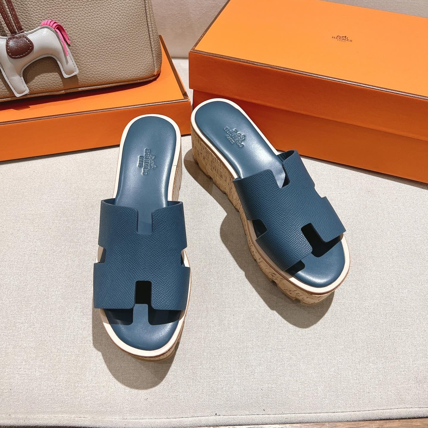 HERMES 25S HIGH WEDGE SANDALS IN DEEP SLATE BLUE LAMBSKIN STYLE 16