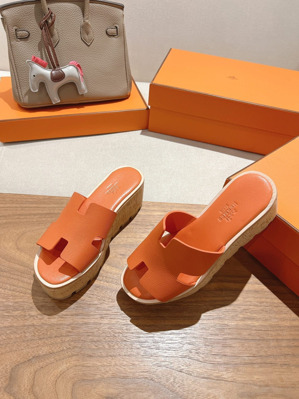 HERMES 25S HIGH WEDGE SANDALS IN ORANGE LAMBSKIN STYLE 4