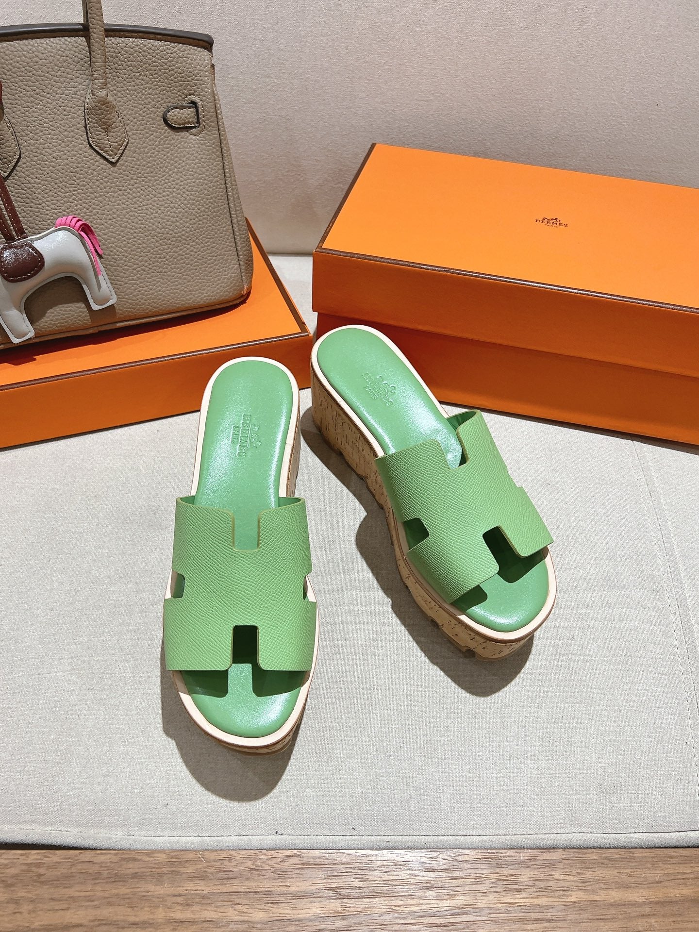 HERMES 25S HIGH WEDGE SANDALS IN LIGHT GREEN LAMBSKIN STYLE 1