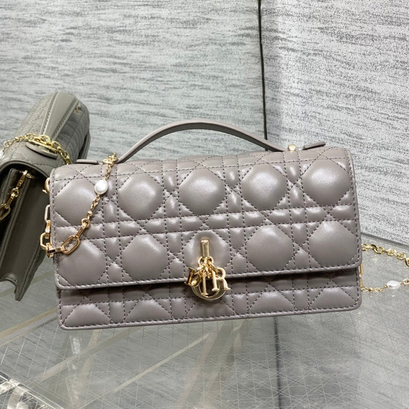 DIOR 25S  TALK PHONE POUCH 21 IN DIRTY LILAC CANNAGE LAMBSKIN GOLD HARDWRE