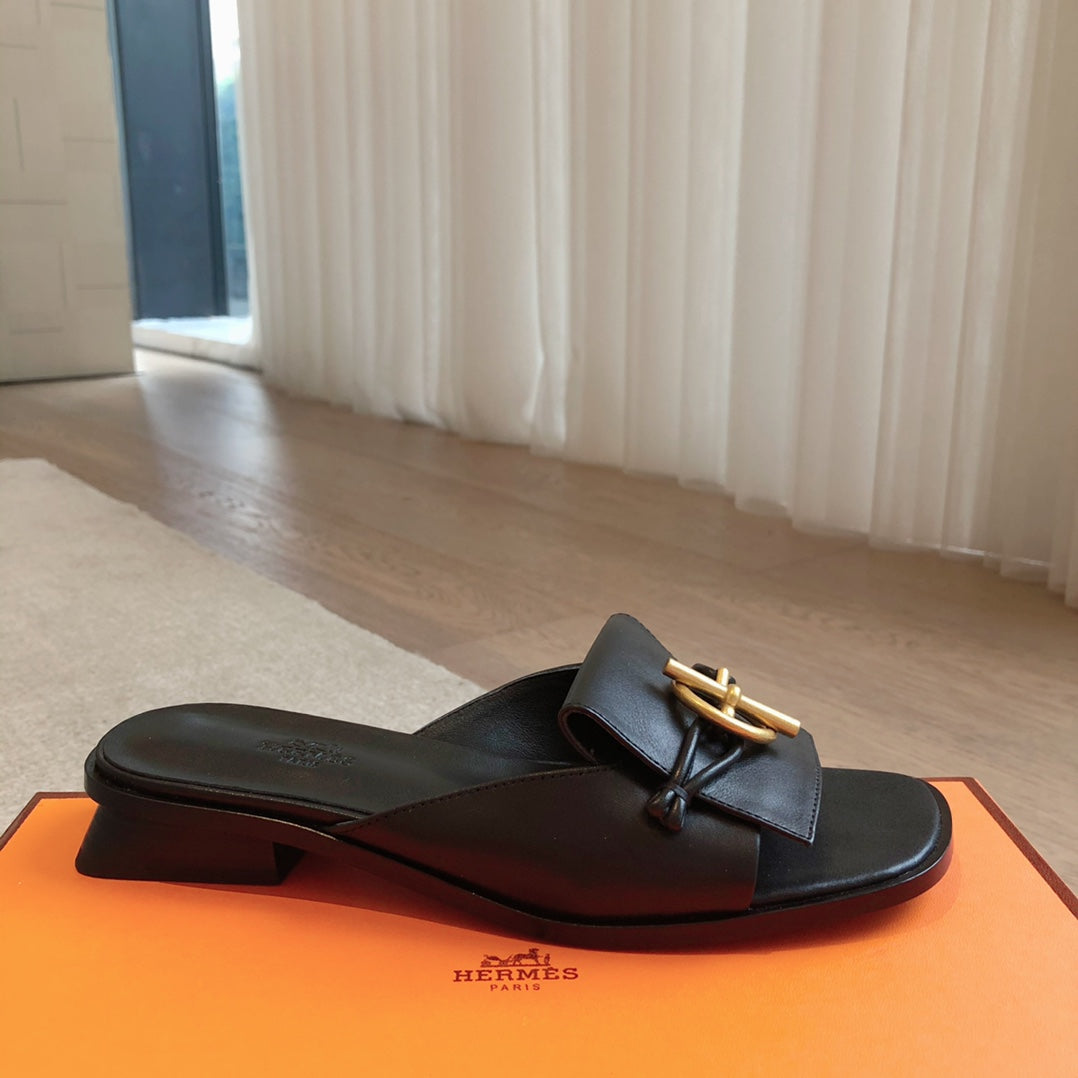HERMES ISLE SANDAL BLACK CALFSKIN