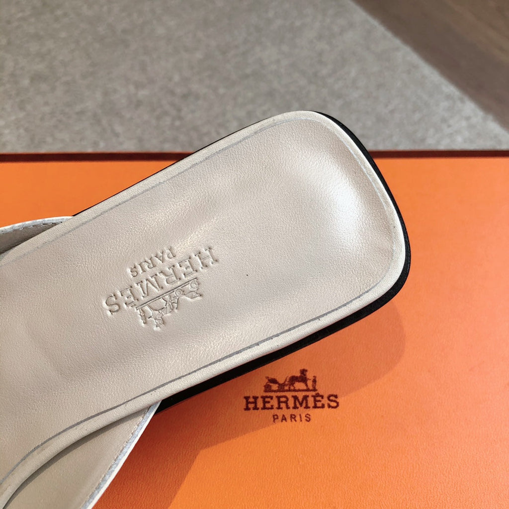 HERMES ILOT 45 SANDAL WHITE CALFSKIN