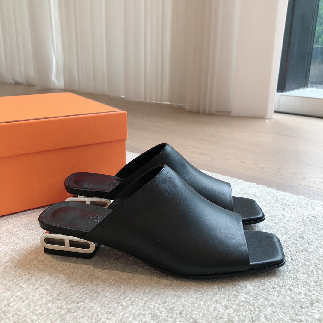 HERMES ICONIQUE 25 SANDAL BLACK CALFSKIN