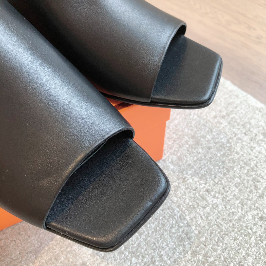 HERMES ICONIQUE 25 SANDAL BLACK CALFSKIN