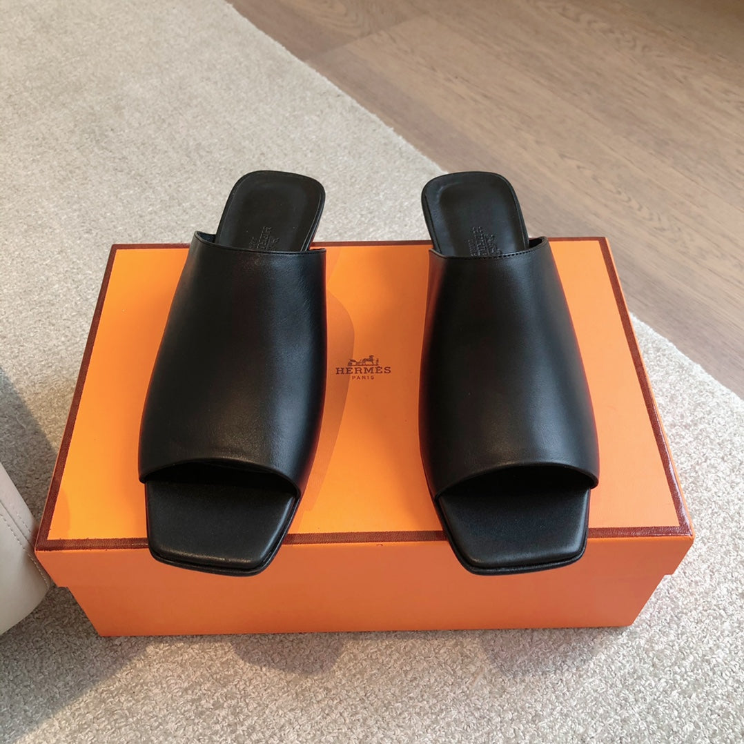 HERMES ICONIQUE 25 SANDAL BLACK CALFSKIN