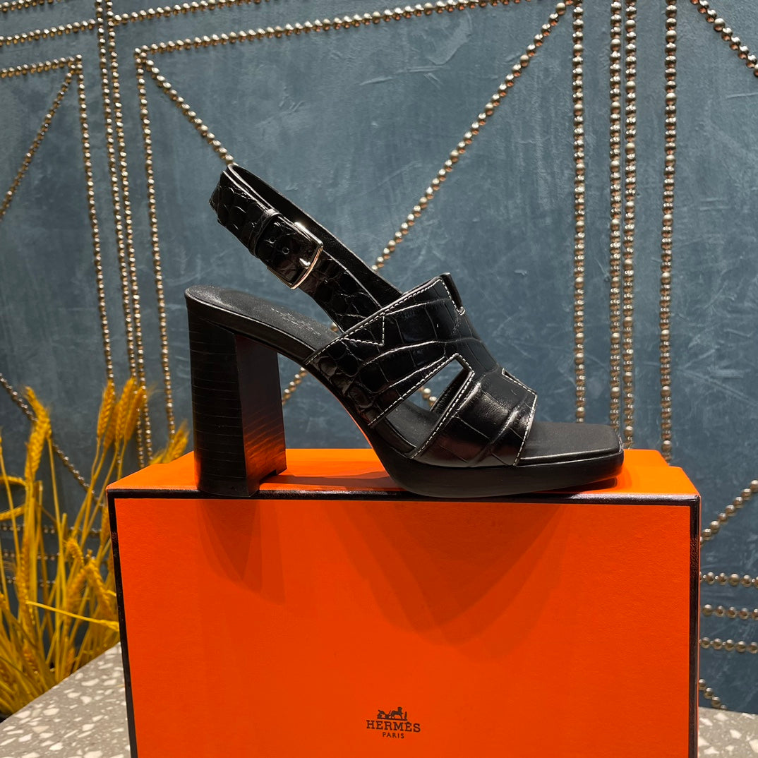 HERMES ERIS SANDAL 95 BLACK CALFSKIN