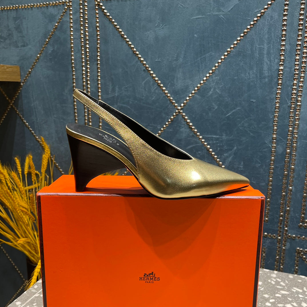 HERMES HIGH SLINGBACKS 7 CM IN LIGHT GOLD SHEEPSKIN