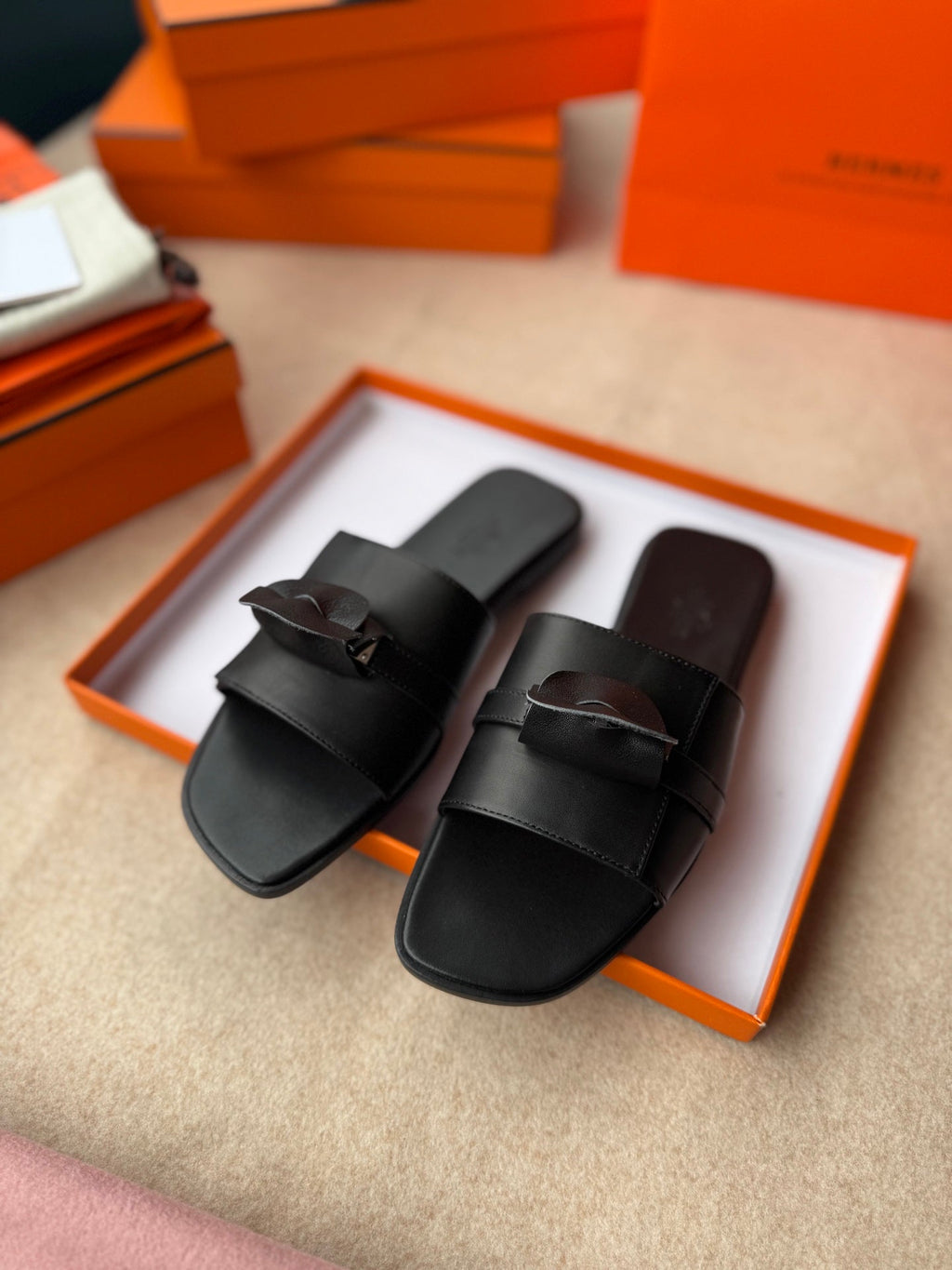HERMES 0RAN SANDALS IN BLACK CALFSKIN