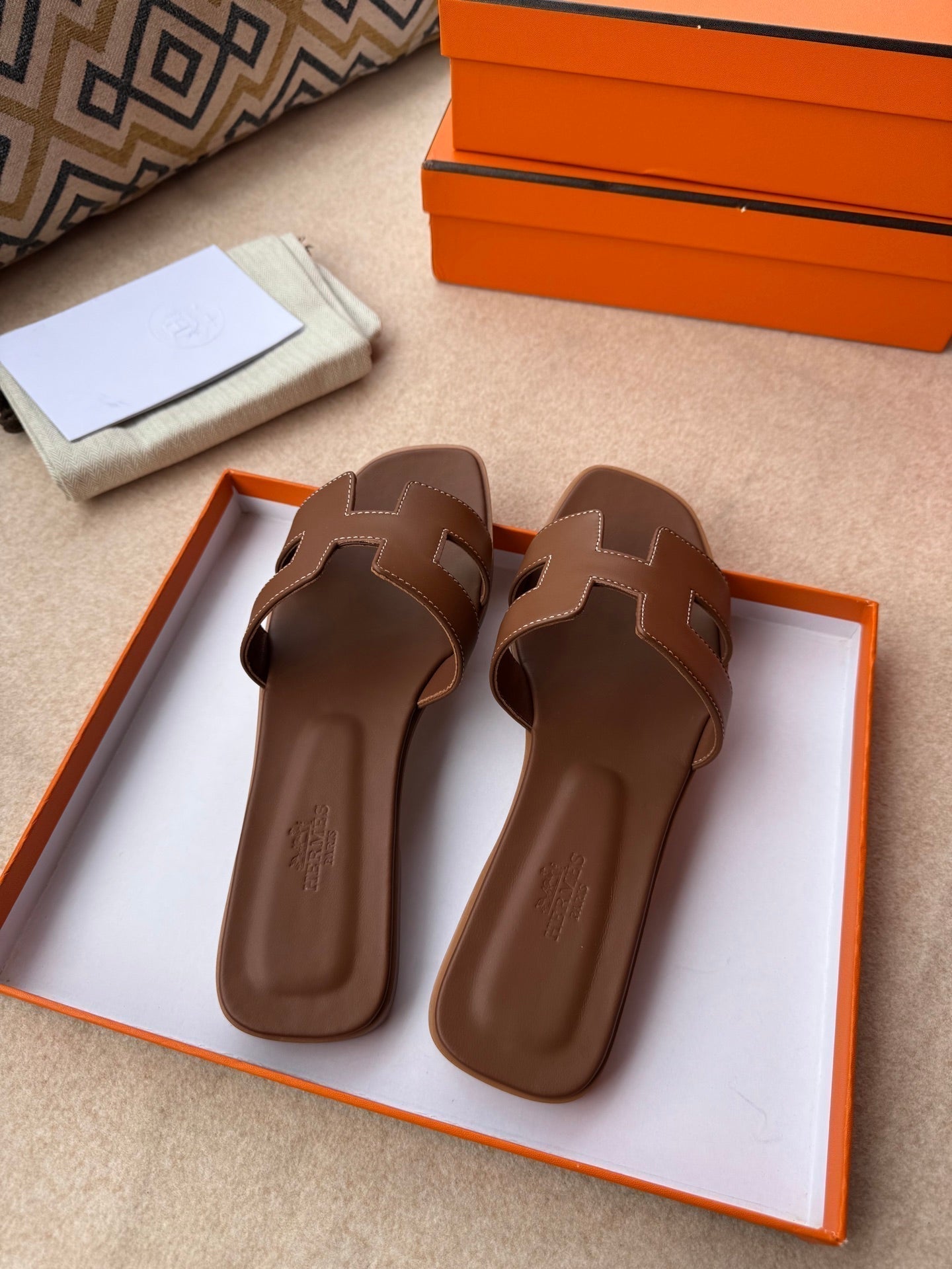 HERMES 0RAN SANDALS IN PECAN BROWN CALFSKIN
