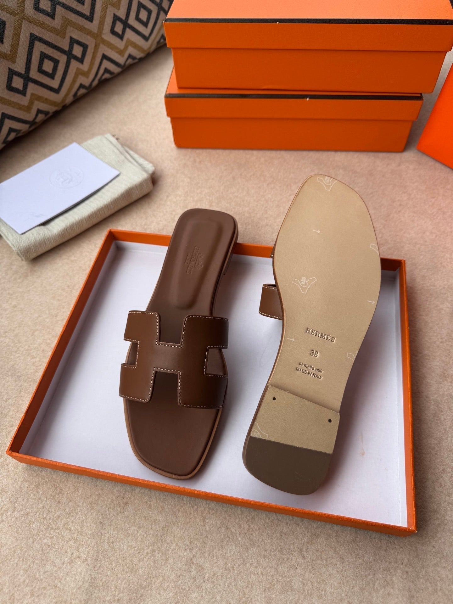 HERMES 0RAN SANDALS IN PECAN BROWN CALFSKIN