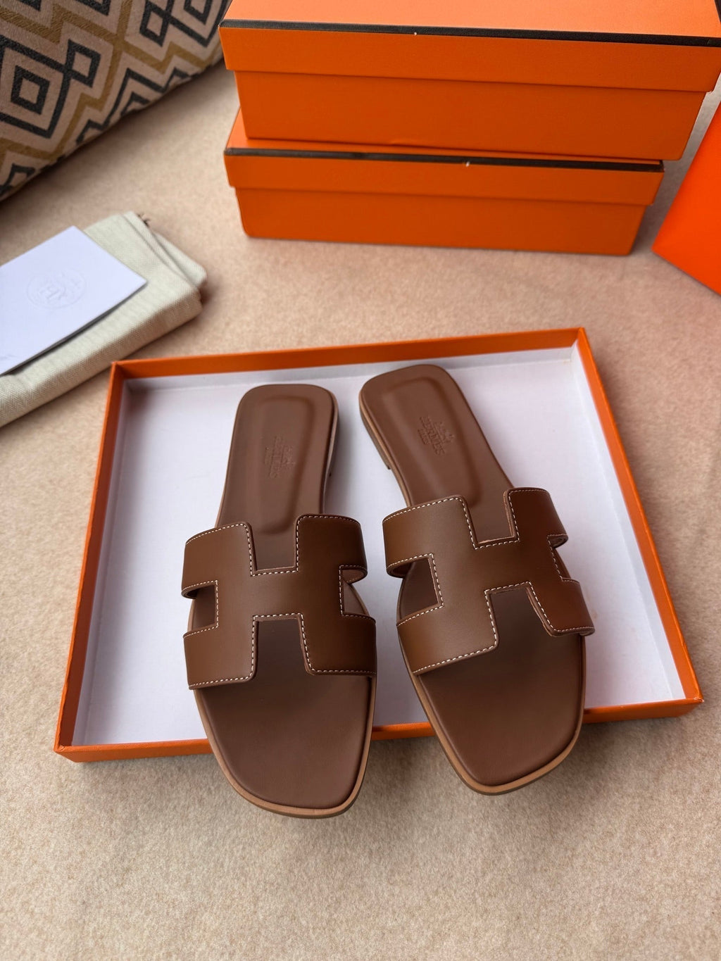 HERMES 0RAN SANDALS IN PECAN BROWN CALFSKIN