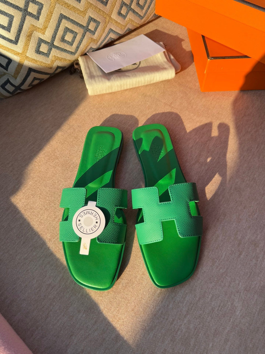 HERMES 0RAN SANDALS IN SHAMROCK GREEN CALFSKIN