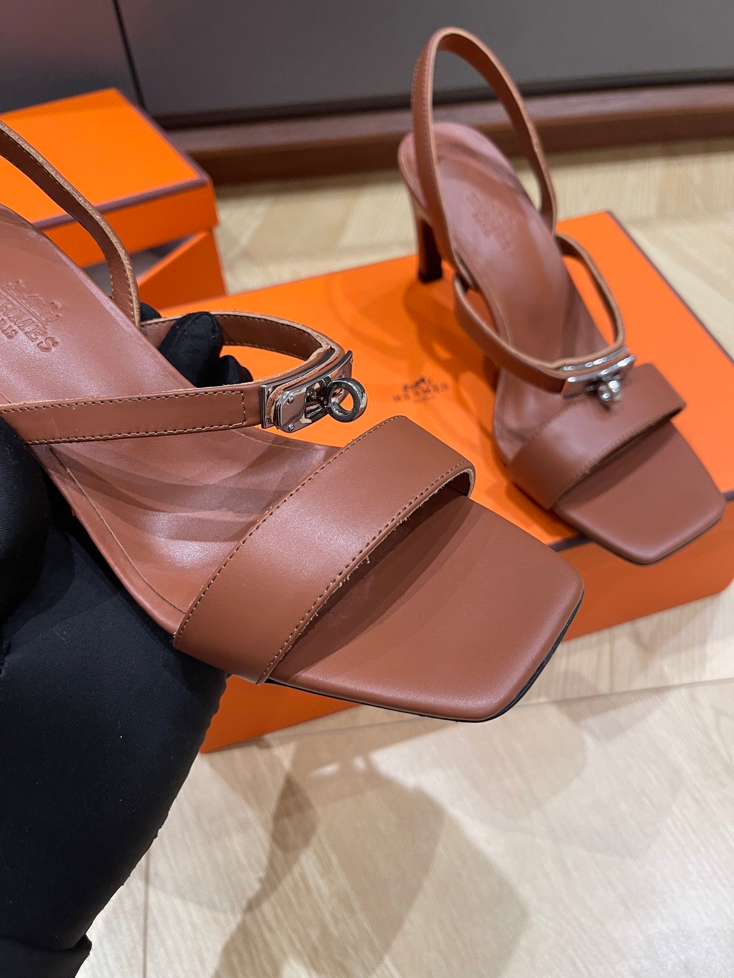 HERMES GLAMOUR 75 SANDAL CHOCOLATE CALFSKIN