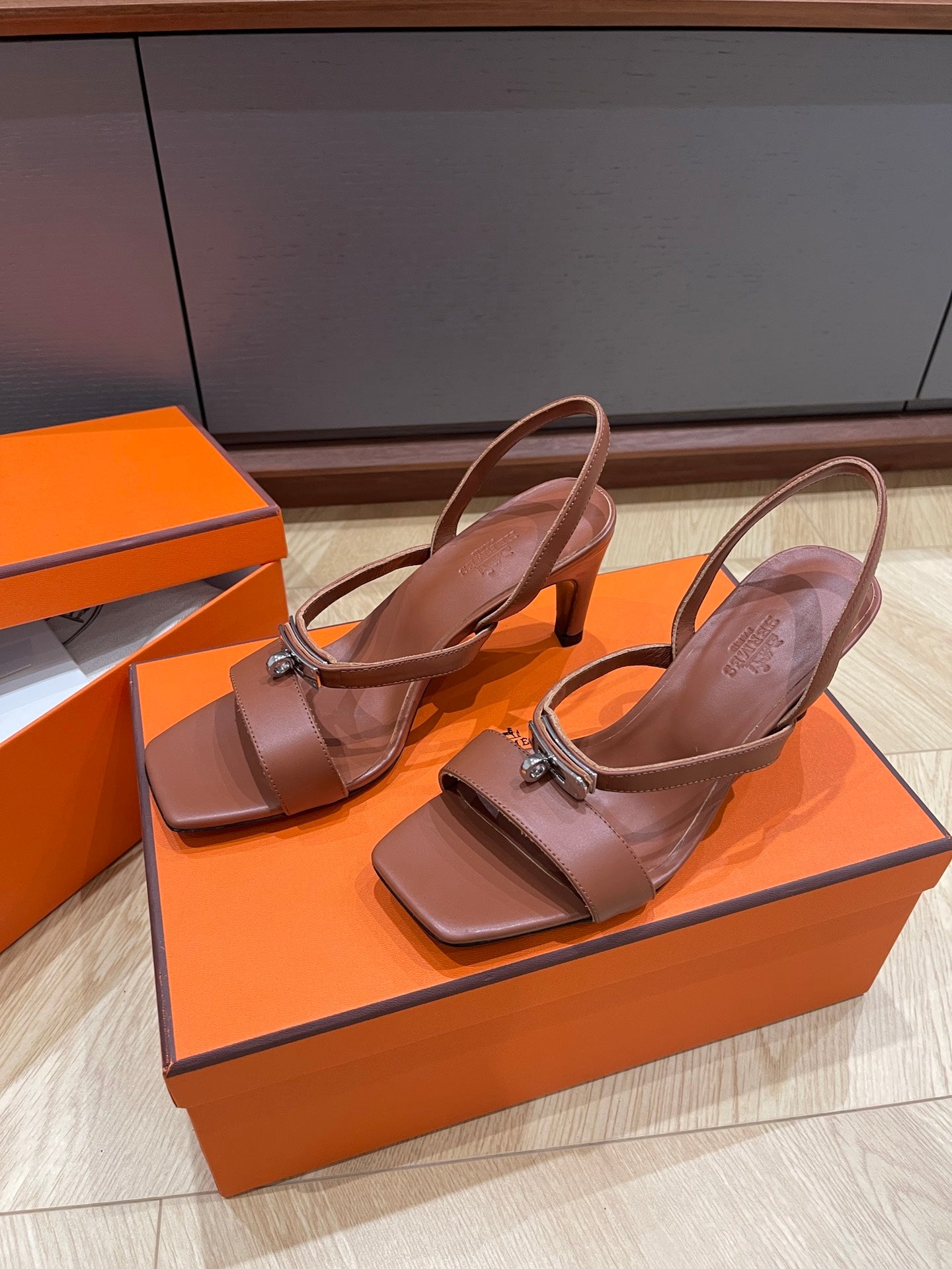 HERMES GLAMOUR 75 SANDAL CHOCOLATE CALFSKIN