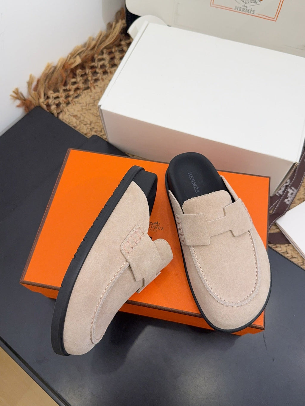 HERMES 25S MULE IN BEIGE SUEDE