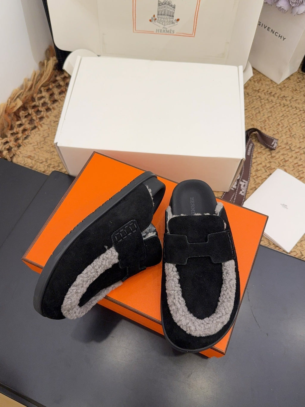 HERMES 25S MULE IN BLACK SUEDE MIX GREY SHEARLING