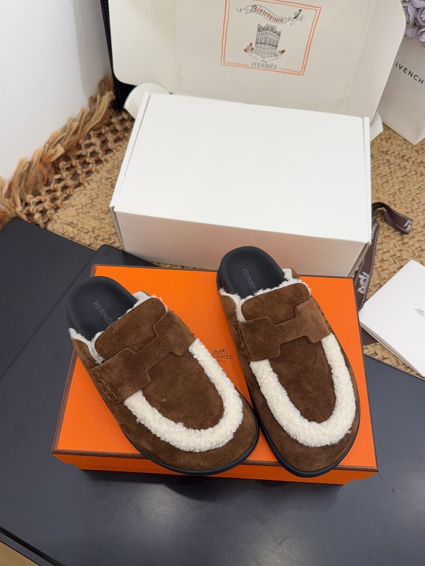 HERMES 25S MULE IN DARK BROWN SUEDE MIX SHEARLING