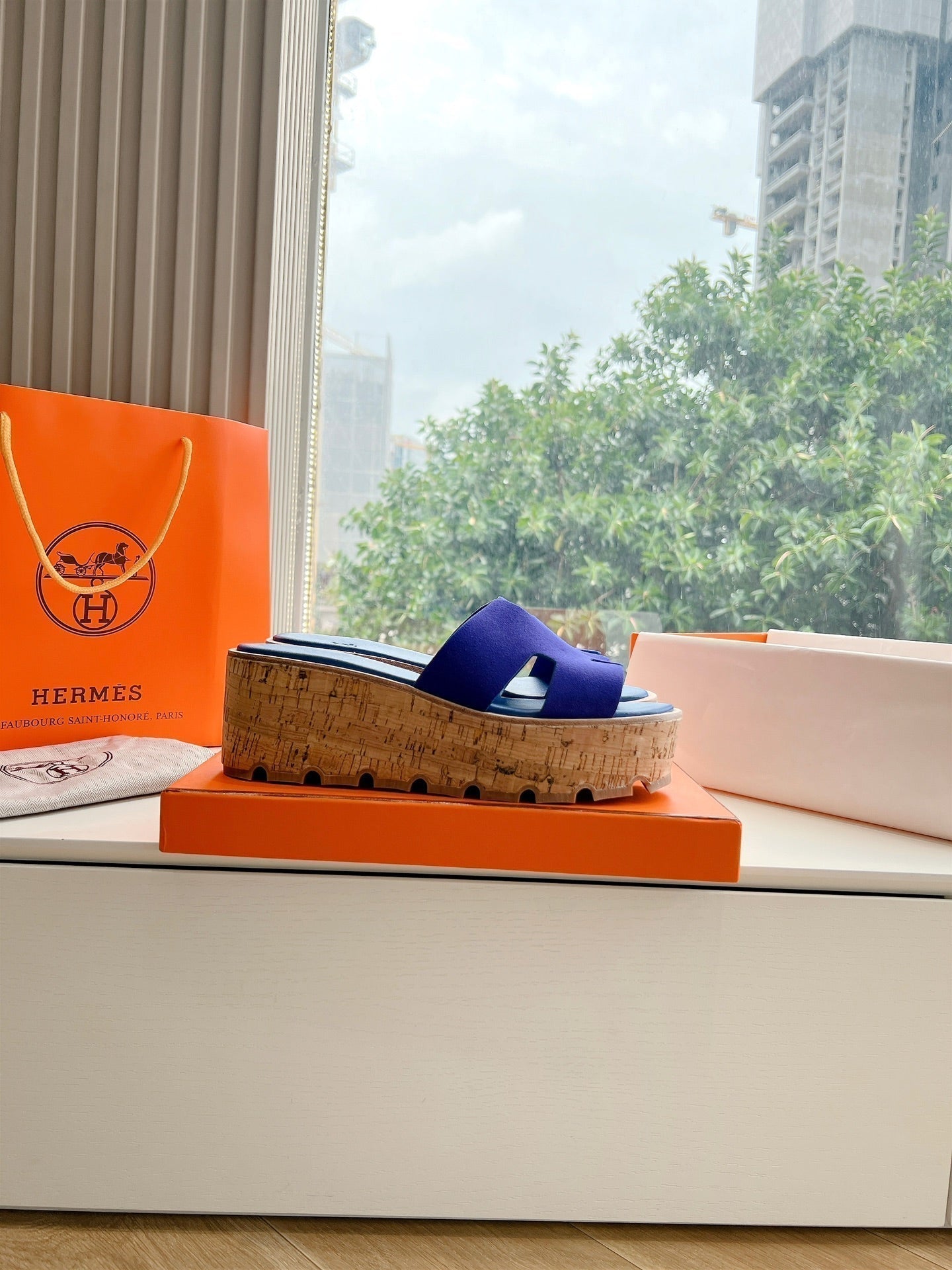 HERMES EZE 65 SANDAL NAVY SUEDE