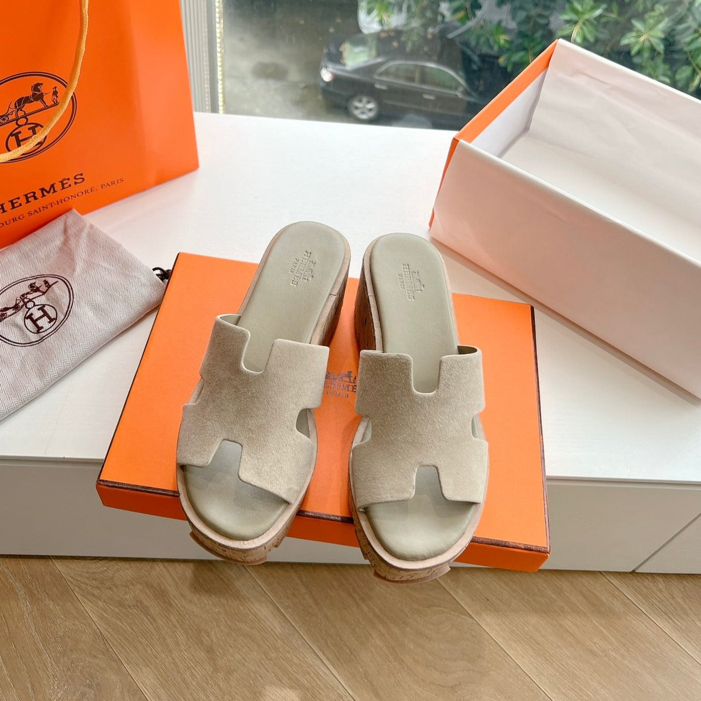 HERMES EZE 65 SANDAL CREAM SUEDE