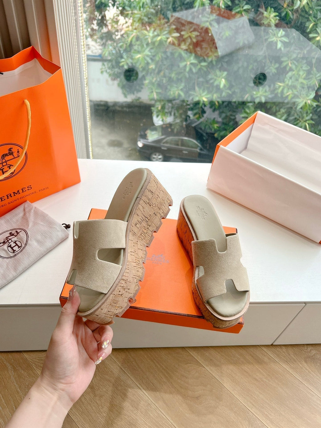 HERMES EZE 65 SANDAL CREAM SUEDE