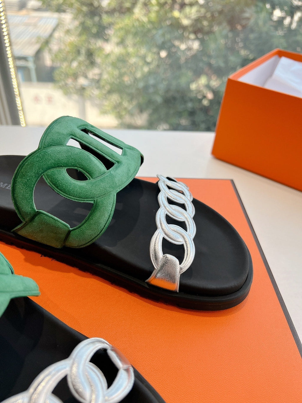 HERMES EXTRA SANDAL IN MEDIUM GREEN MIX SILVER CALFSKIN